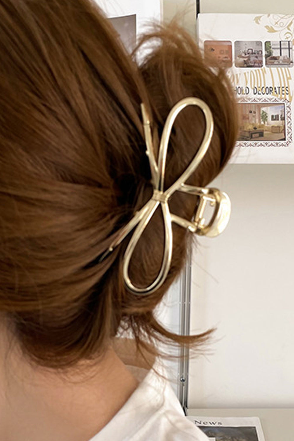 The Gold Bowknot Claw Clip