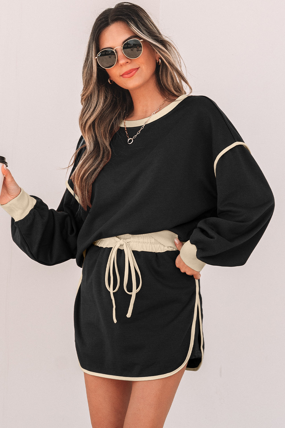 Contrast Loose Pullover and Lace-up Skort Set