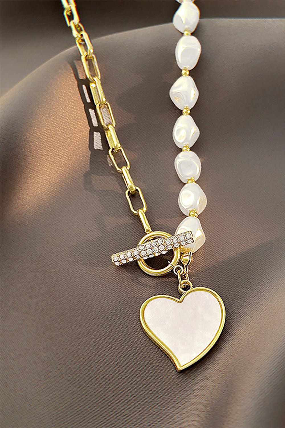 The Golden Heart Pearl Chain Necklace