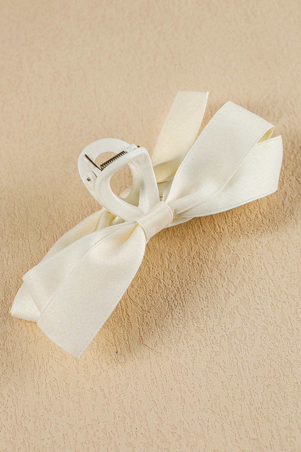 The White Bow Hair Claw Clip