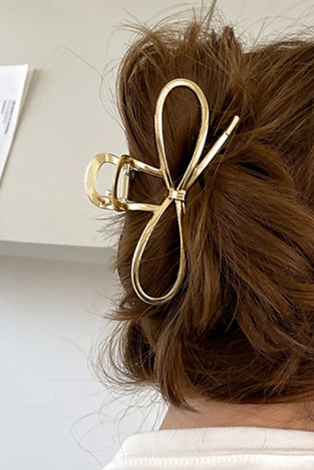 The Gold Bowknot Claw Clip