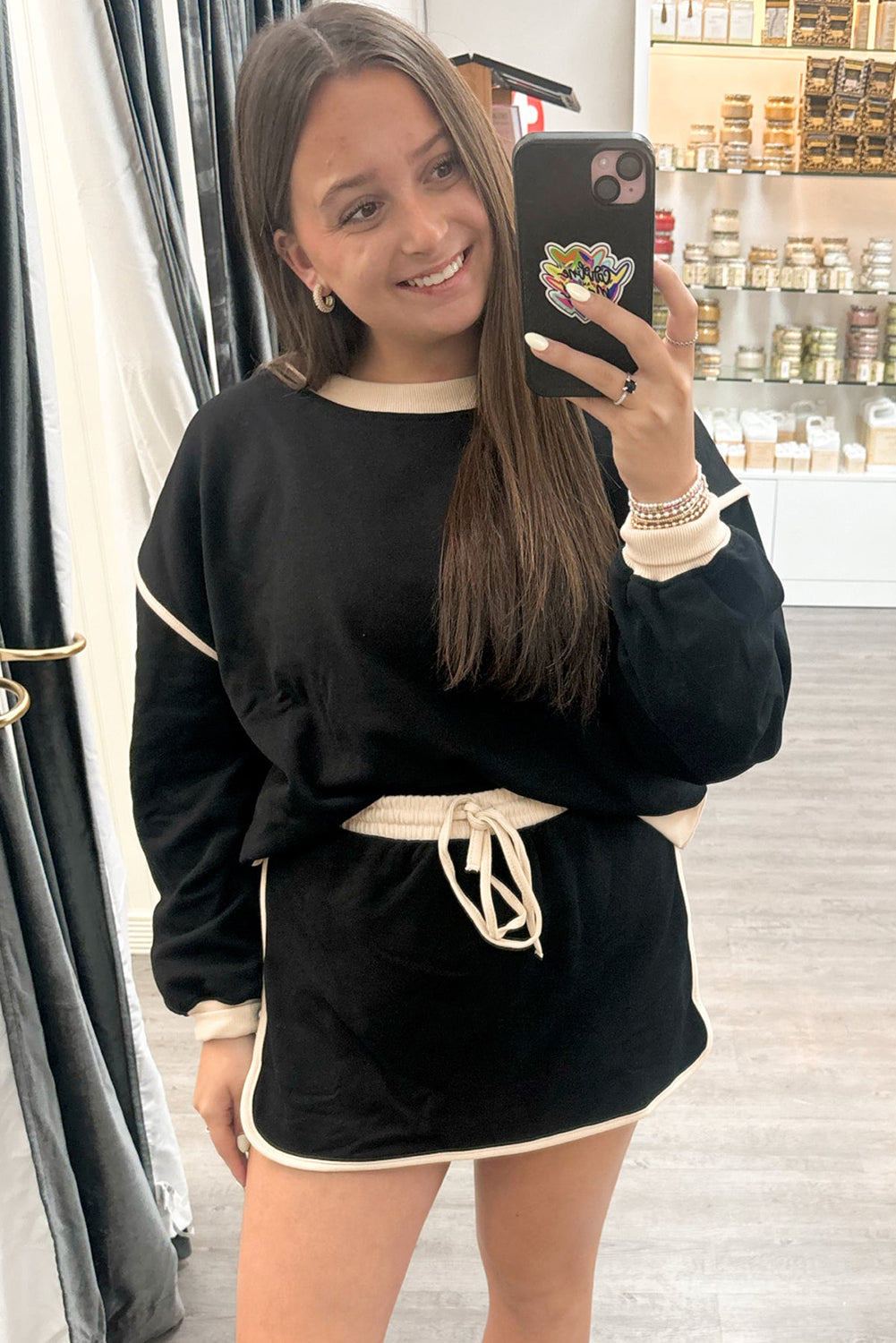 Contrast Loose Pullover and Lace-up Skort Set